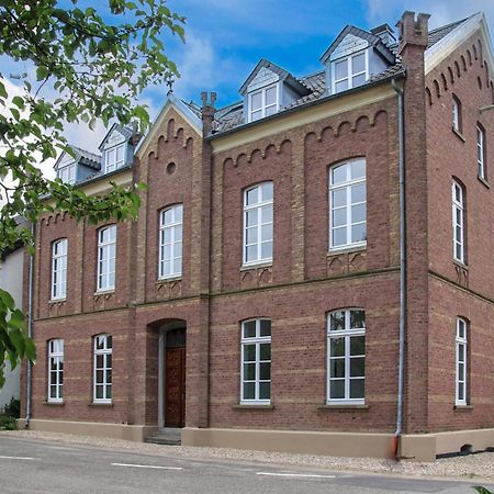Roemer-Apartment Im Herenhaus Rheinblick Xanten Esterno foto