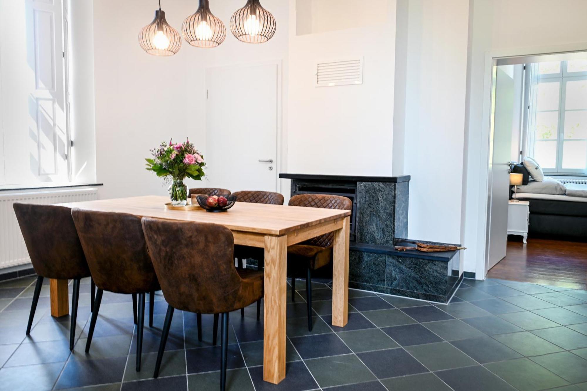 Roemer-Apartment Im Herenhaus Rheinblick Xanten Esterno foto