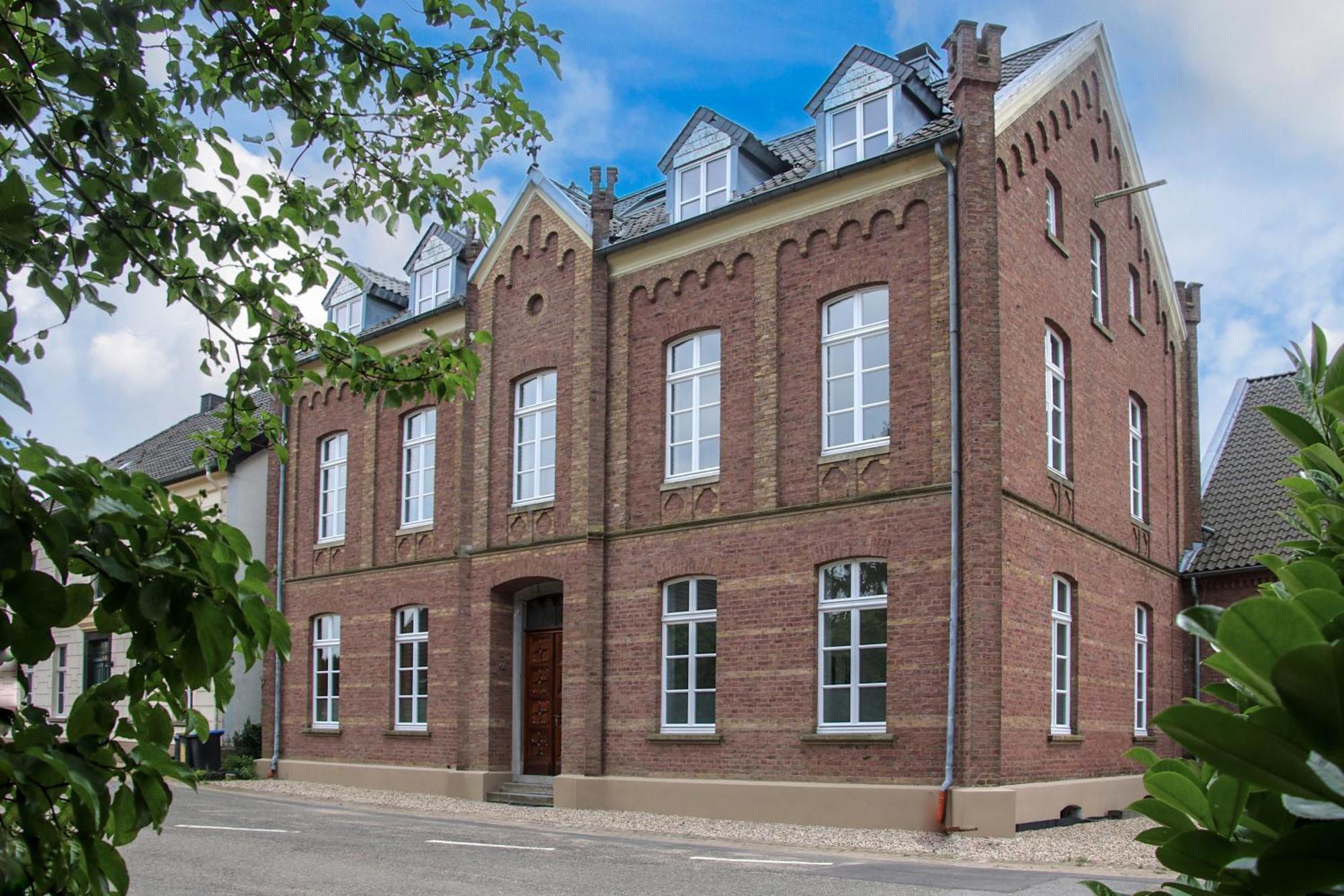 Roemer-Apartment Im Herenhaus Rheinblick Xanten Esterno foto